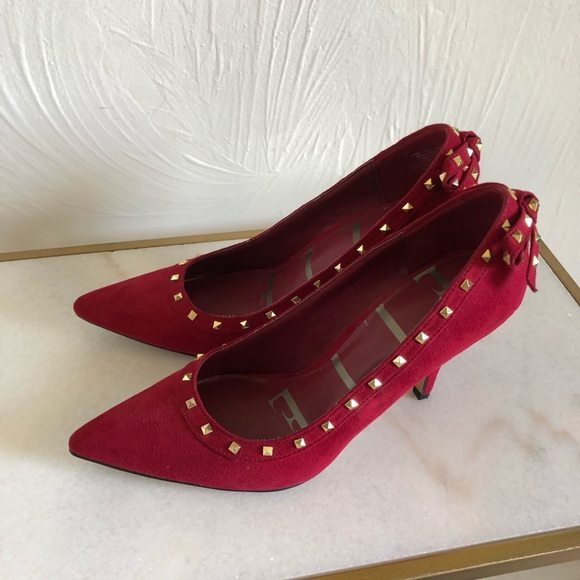Elle Red Rockstud Bow Heels - Picture 6 of 9